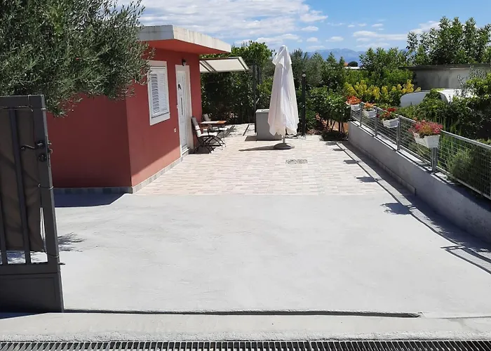 Apartment With Parking Space Seget Donji, - 23533 Trogir